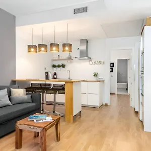 A 5 Min De Calle Larios Con Parking Apartamento